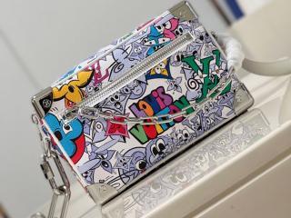 【M82008】 LOUIS VUITTON ルイヴィトン モノグラム・コミック バッグ コピー 23新作 MINI SOFT TRUNK ミニ・ソフトトランク メンズ ショルダーバッグ