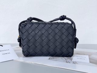 【680254-3】 BOTTEGA VENETA ボッテガ・ヴェネタ バッグ コピー ミニ ループ カメラバッグ レディース ショルダーバッグ