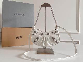 ﻿【695814-3】 BALENCIAGA バレンシアガ バッグ コピー 新作 Le Cagole Mini Bag チェーン付き アリーナラムスキン アンティーク調シルバー金具 ショルダーバッグ