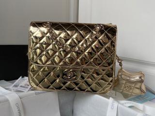 【AS4649-3】 CHANEL シャネル バッグ コピー 23年新作 バックパック & コインパース メタリック ミラー カーフスキン & メタリック ラムスキン ゴールド
