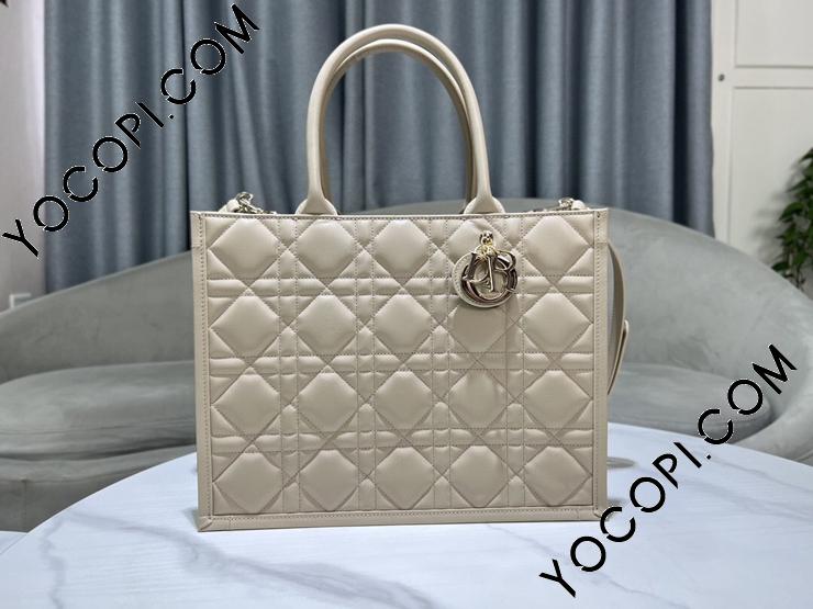 決まりました 最終お値下げ!ディオール Dior フラワー がま口型バッグ 決まりました 最終お値下げ!ディオール Dior フラワー がま口型バッグ