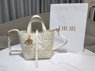 【M2835OSNW-3】 Dior Toujours ディオール バッグ スーパーコピー 25新作 バーティカル トートバッグ スモール マクロカナージュ カーフスキン 6色可選択