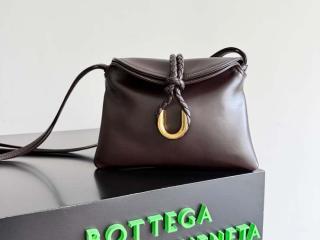 【826147-4】 BOTTEGA VENETA ボッテガ・ヴェネタ バッグ スーパーコピー 25新作 ベビー リベルタ レディース ショルダーバッグ 4色可選択