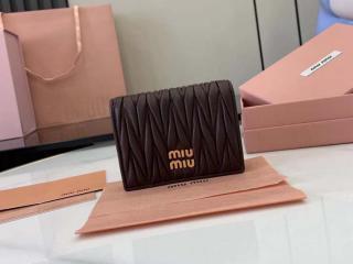 【5MV204-01】 MIUMIU ミュウミュウ 財布 コピー 25新作 マテラッセレザー 折り財布 レディース 二つ折り財布 7色可選択 