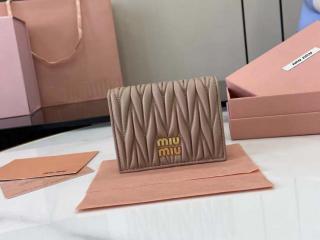 【5MV204-03】 MIUMIU ミュウミュウ 財布 コピー 25新作 マテラッセレザー 折り財布 レディース 二つ折り財布 7色可選択 