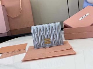 【5MV204-05】 MIUMIU ミュウミュウ 財布 コピー 25新作 マテラッセレザー 折り財布 レディース 二つ折り財布 7色可選択