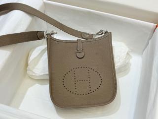 【evelyne16-19】 Hermes エルメス バッグ コピー Mini Evelyne 16 エブリンミニ レディース ショルダーバッグ シルバー金具