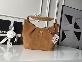 【AS5970-2】 CHANEL シャネル バッグ スーパーコピー 25/26年 クルーズ コレクション ショー スエード カーフスキン & ラムスキン マキシ ホーボー バッグ