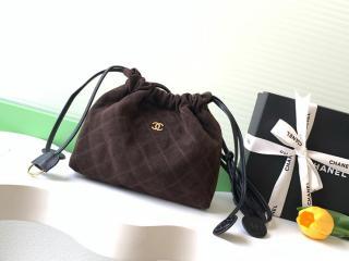 【AP5227-7】 CHANEL シャネル バッグ スーパーコピー 26年春夏 ストラップ クラッチ バッグ スエード カーフスキン & ラムスキン ショルダーバッグ